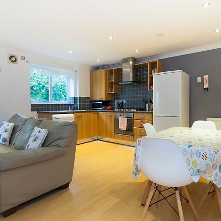 Appartement Rest & Recharge - Birley View à Manchester Extérieur photo